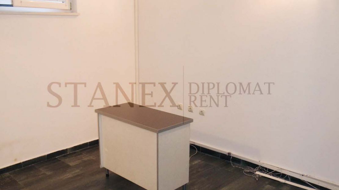 Commercial space 3 offices Senjak Belgrade P589