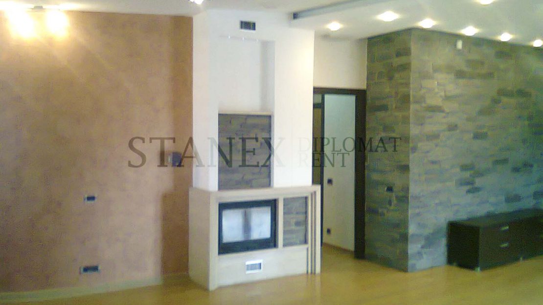 Three bedroom apartment Vracar Belgrade S1236