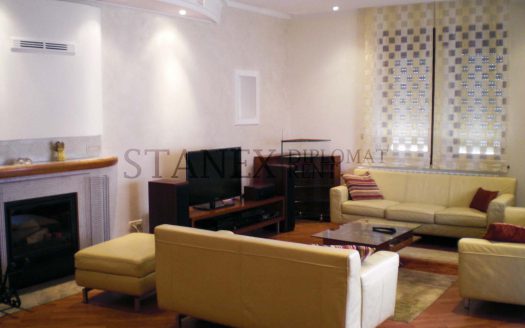Three bedroom apartment Vracar Belgrade S1789