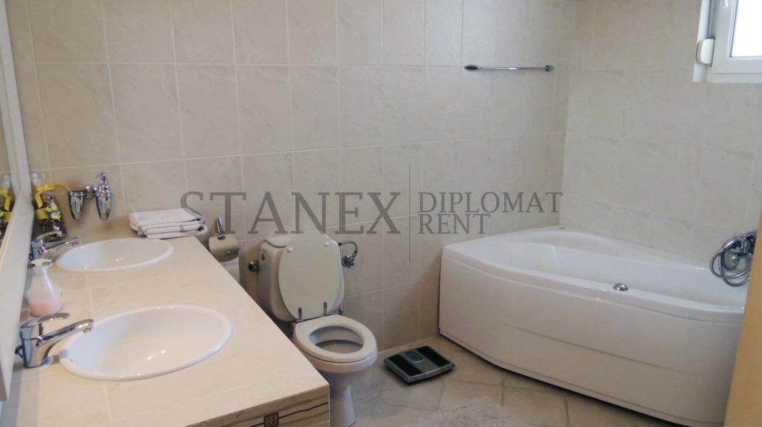 Three bedroom apartment Dedinje Belgrade S1832