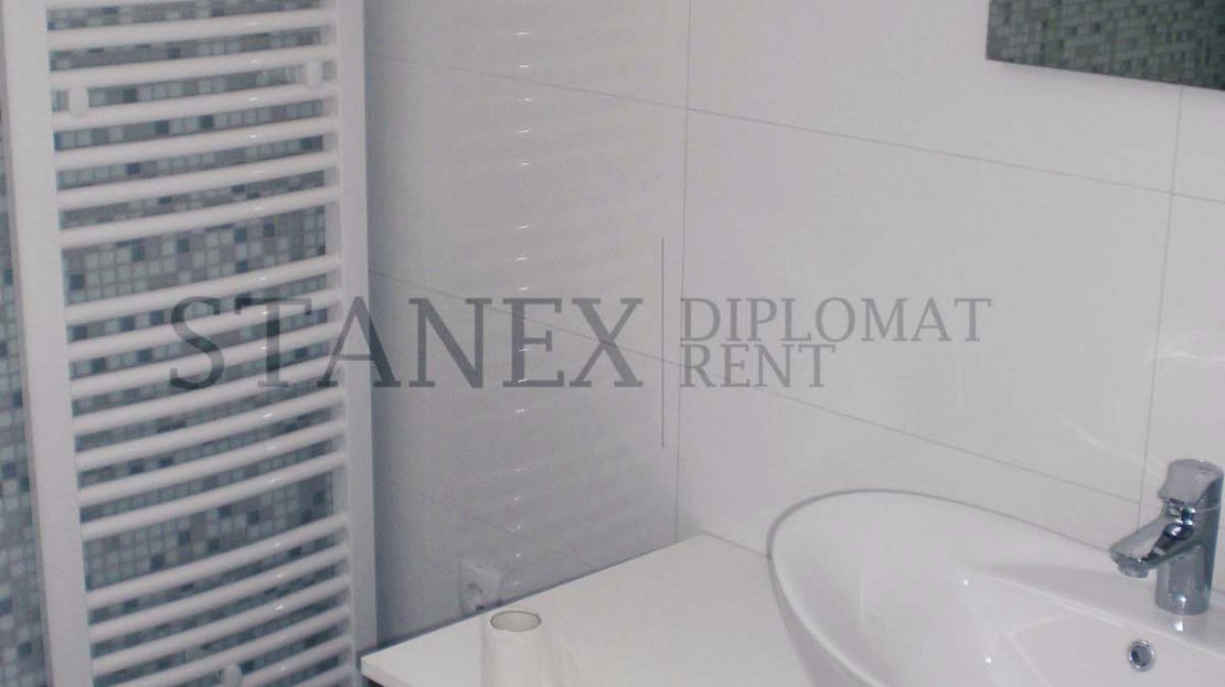 Three bedroom apartment Dedinje Belgrade S1909