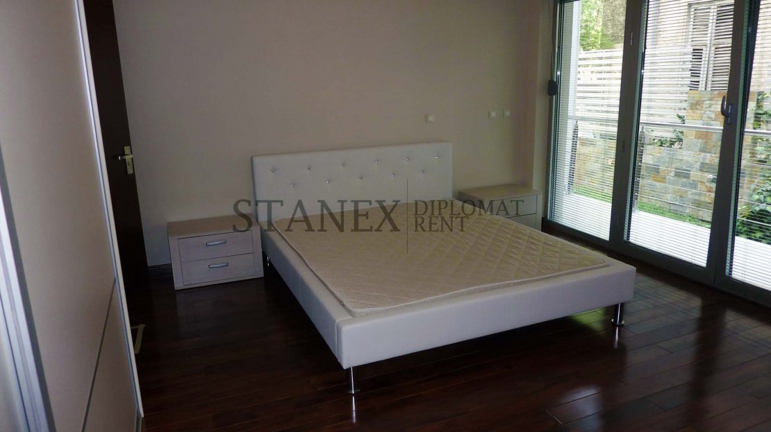 Three bedroom apartment Senjak Belgrade S1535
